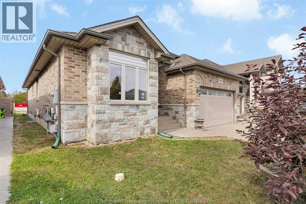 3945 ZANZIBAR CRESCENT