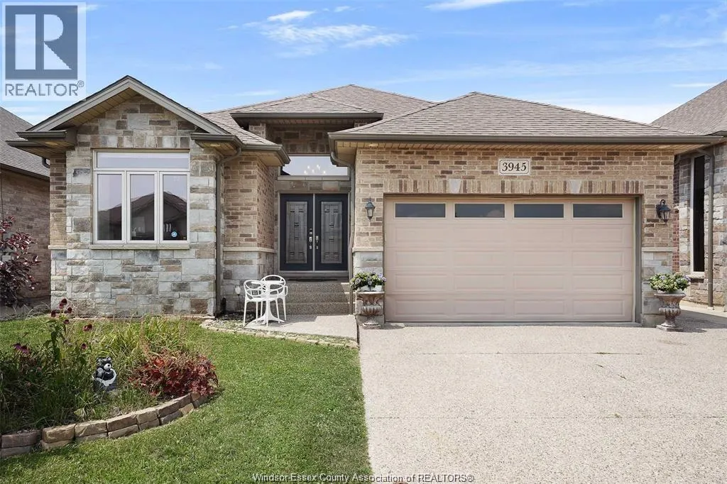 3945 ZANZIBAR CRESCENT