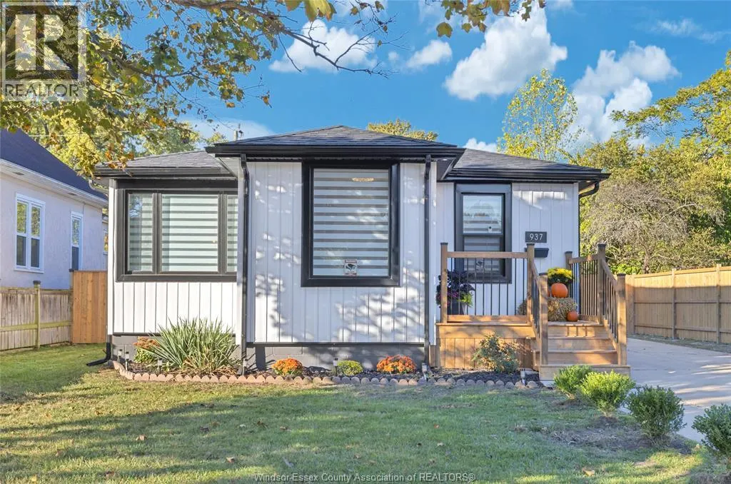 937 LAUZON ROAD