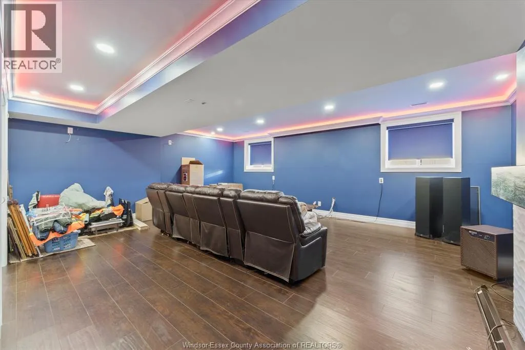 967 WESTWOOD DRIVE