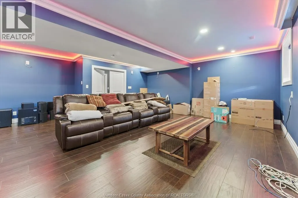 967 WESTWOOD DRIVE