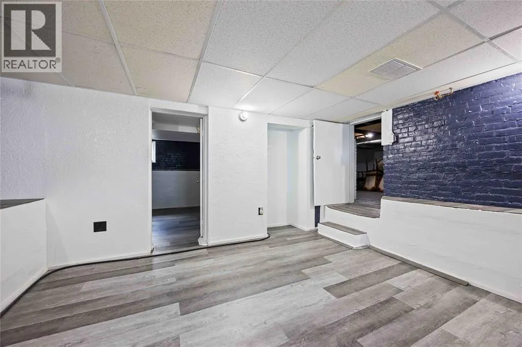 373 PALMERSTON STREET South