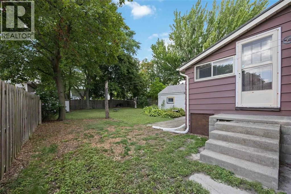 373 PALMERSTON STREET South