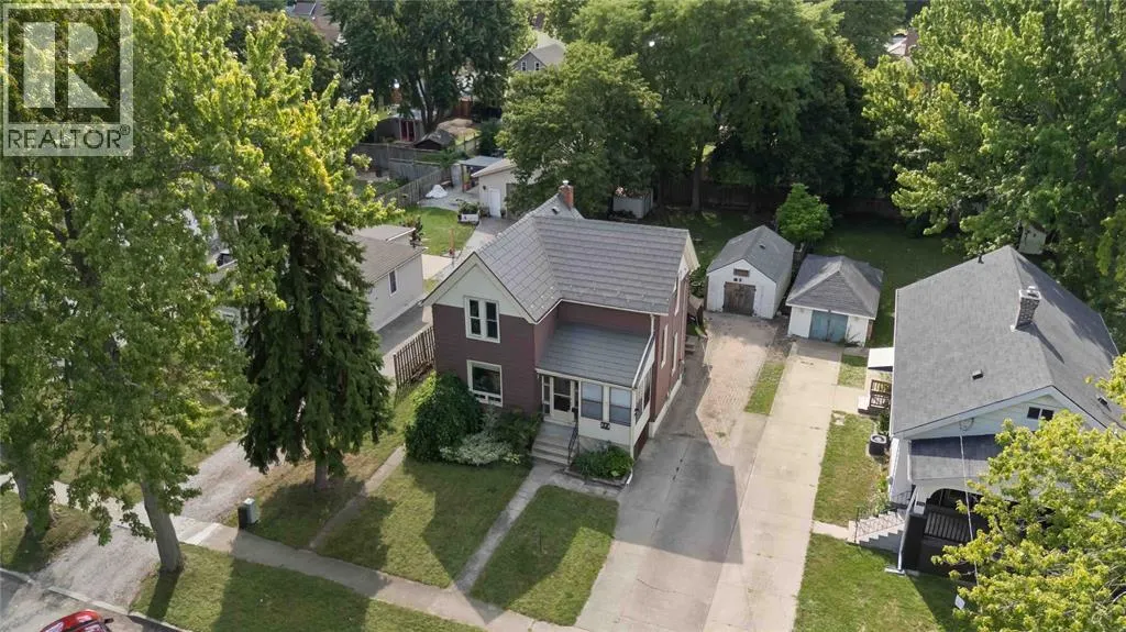 373 PALMERSTON STREET South