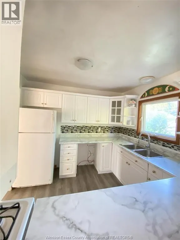 3672 MORRIS DRIVE