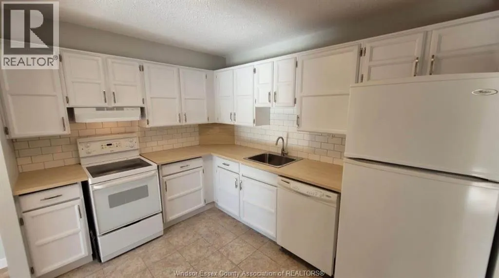 3936 Wyandotte STREET East Unit# 412