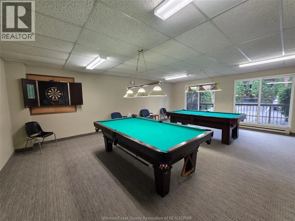 3936 Wyandotte STREET East Unit# 412