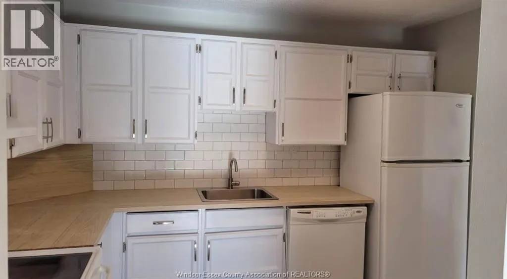 3936 Wyandotte STREET East Unit# 412