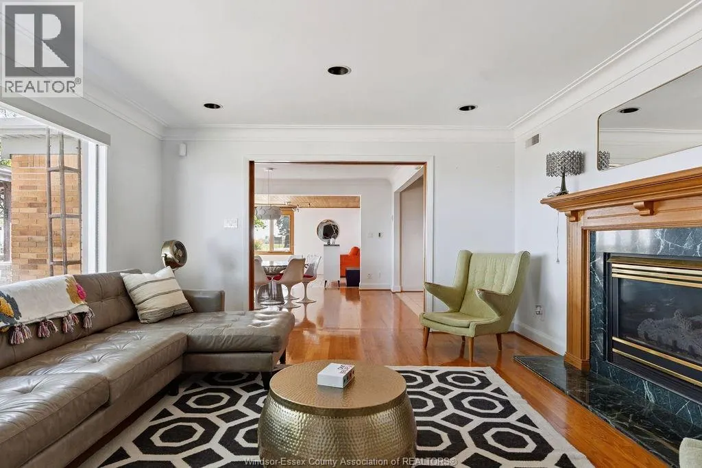 354 ELMGROVE DRIVE