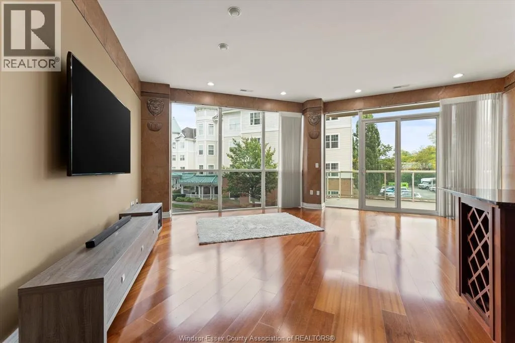 5055 RIVERSIDE DRIVE East Unit# 202