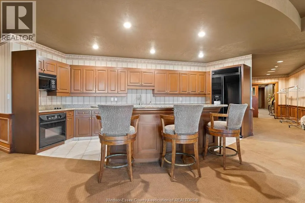 5055 RIVERSIDE DRIVE East Unit# 202