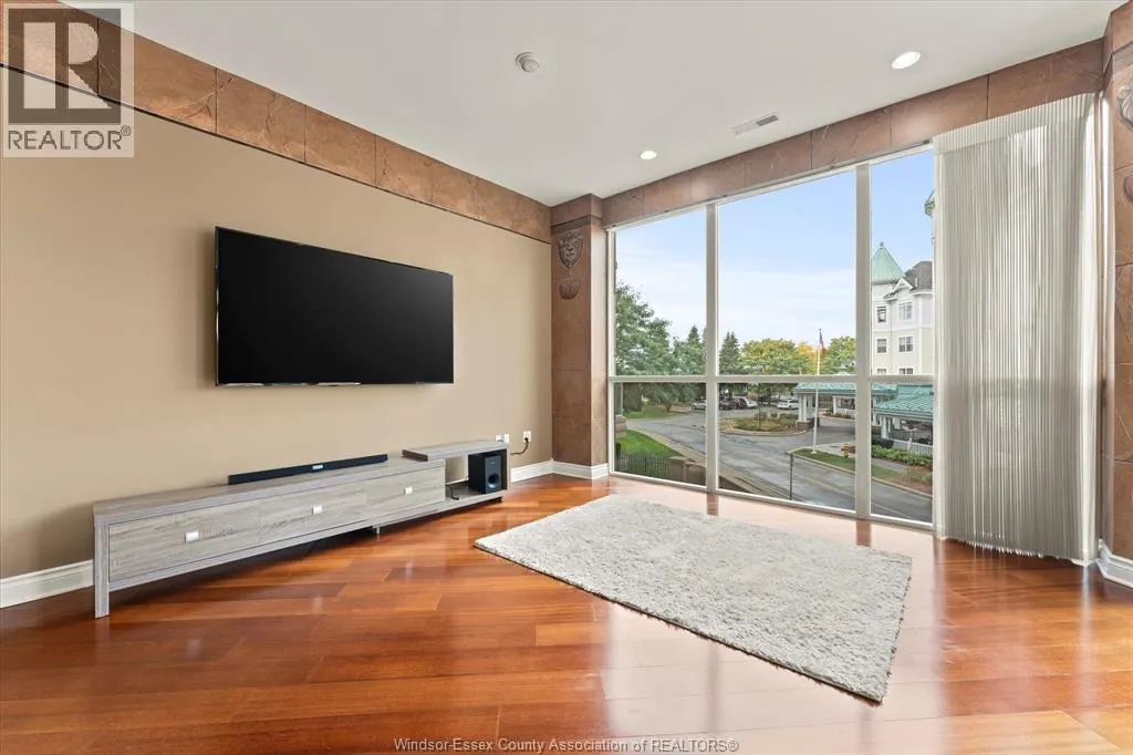 5055 RIVERSIDE DRIVE East Unit# 202