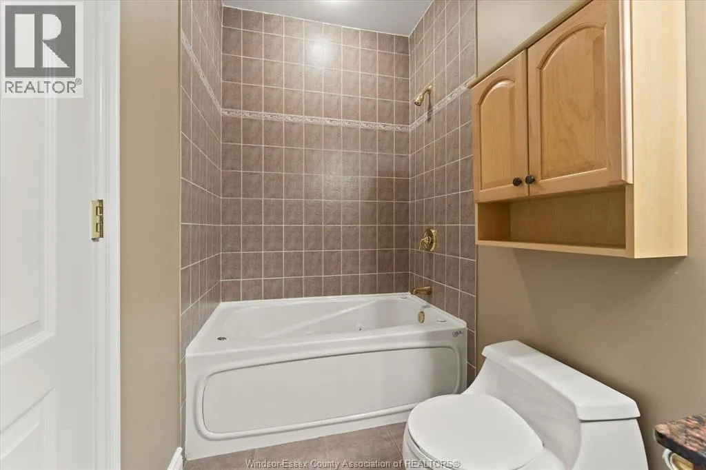 5055 RIVERSIDE DRIVE East Unit# 202