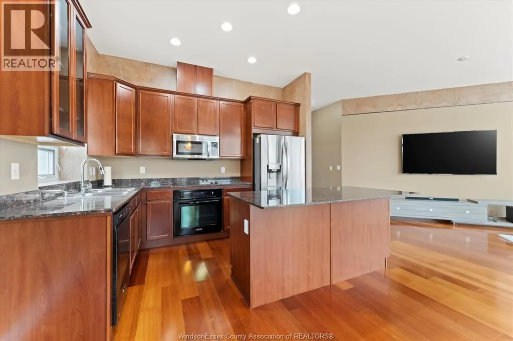 5055 RIVERSIDE DRIVE East Unit# 202