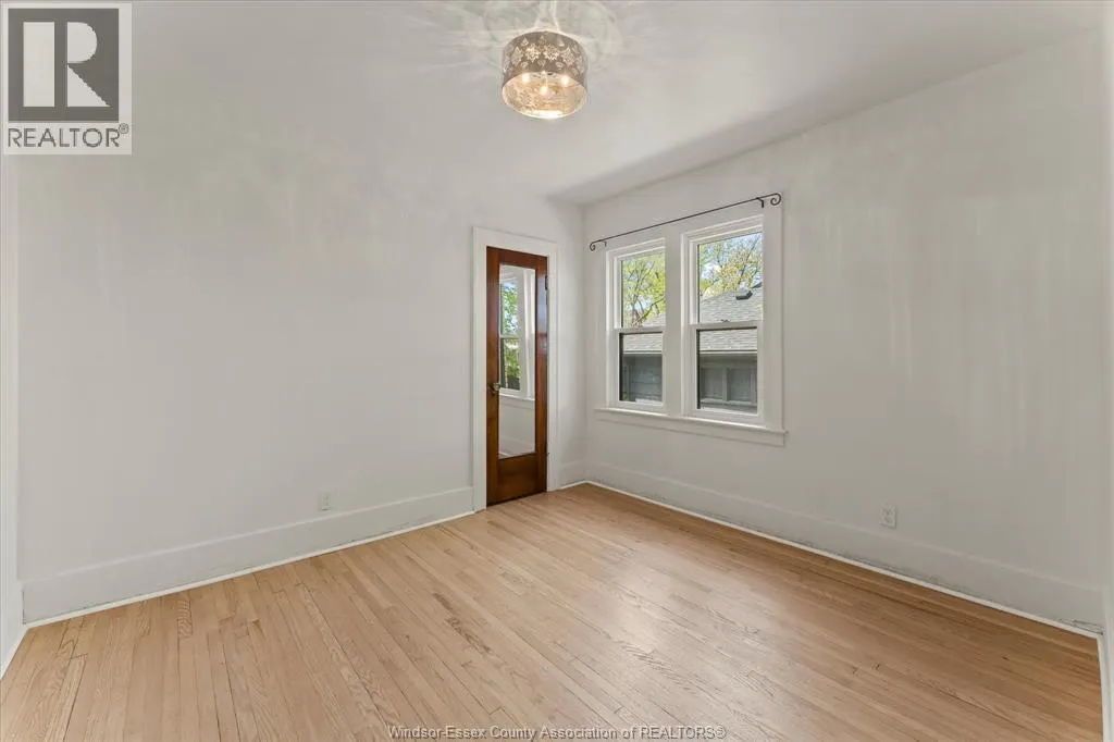 216 THOMPSON BOULEVARD
