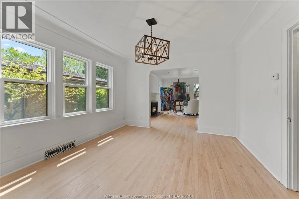 216 THOMPSON BOULEVARD