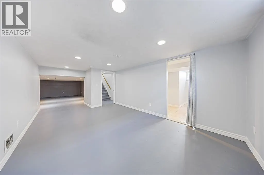 1345 Wiltshire DRIVE