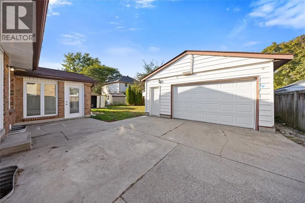 1345 Wiltshire DRIVE