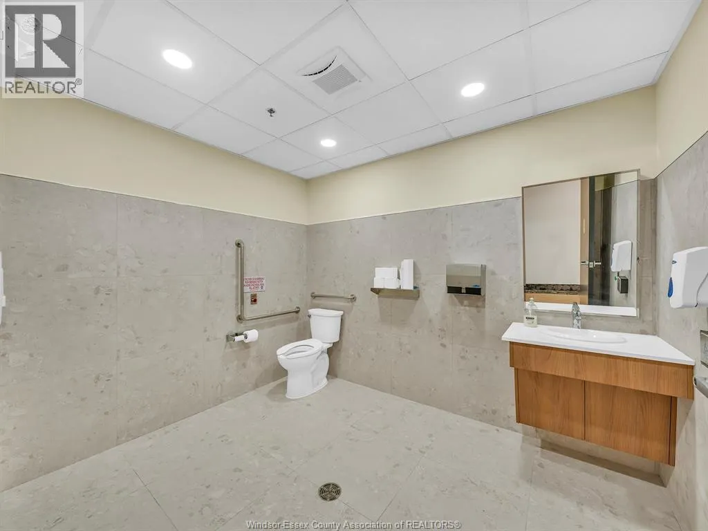 11646 TECUMSEH Road Unit# 301