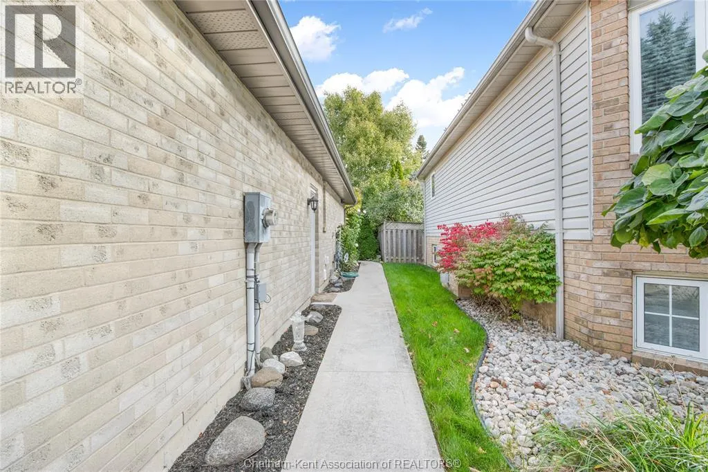36 Garden Path