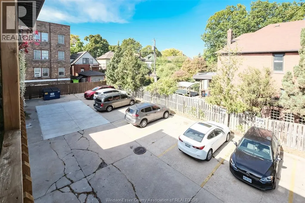 218 Erie STREET West