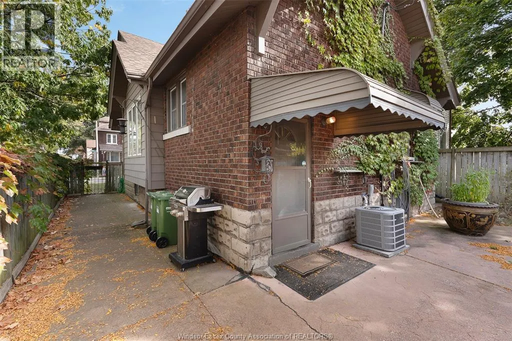 1501 DOUGALL AVENUE