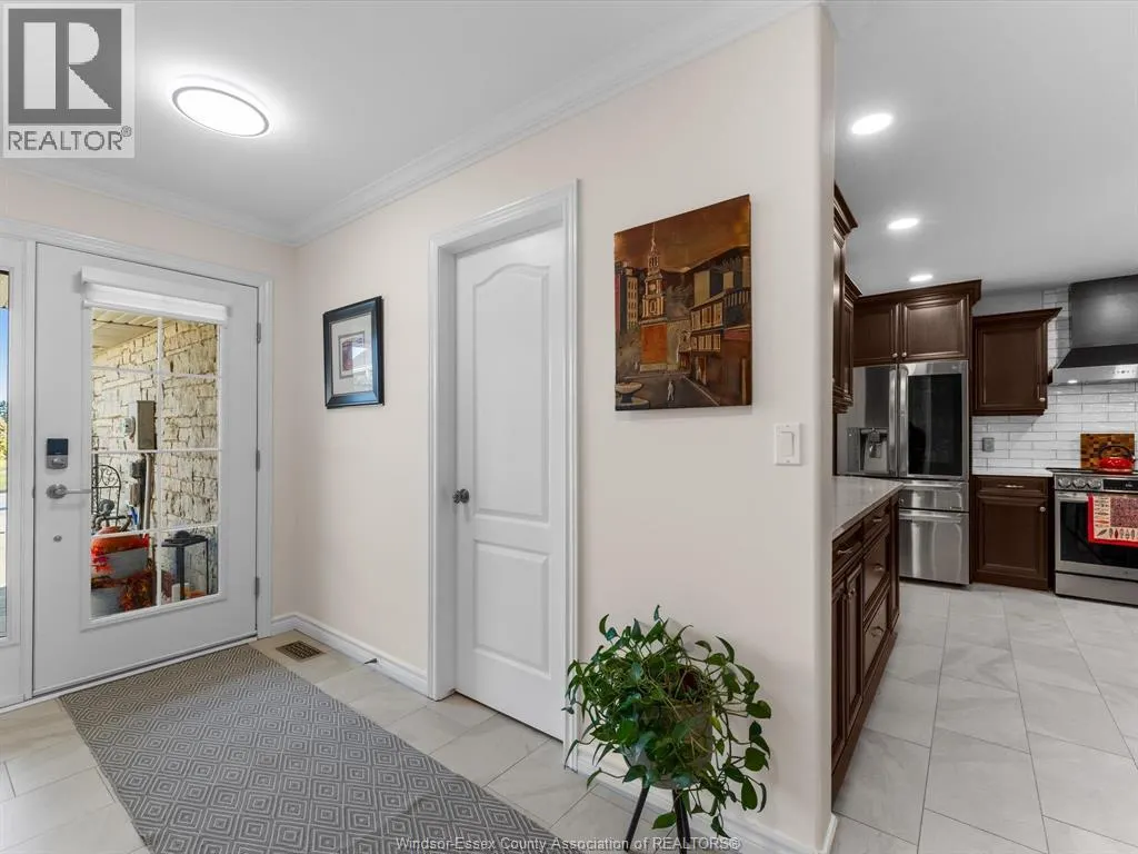 263 WHISPER CREEK CIRCLE