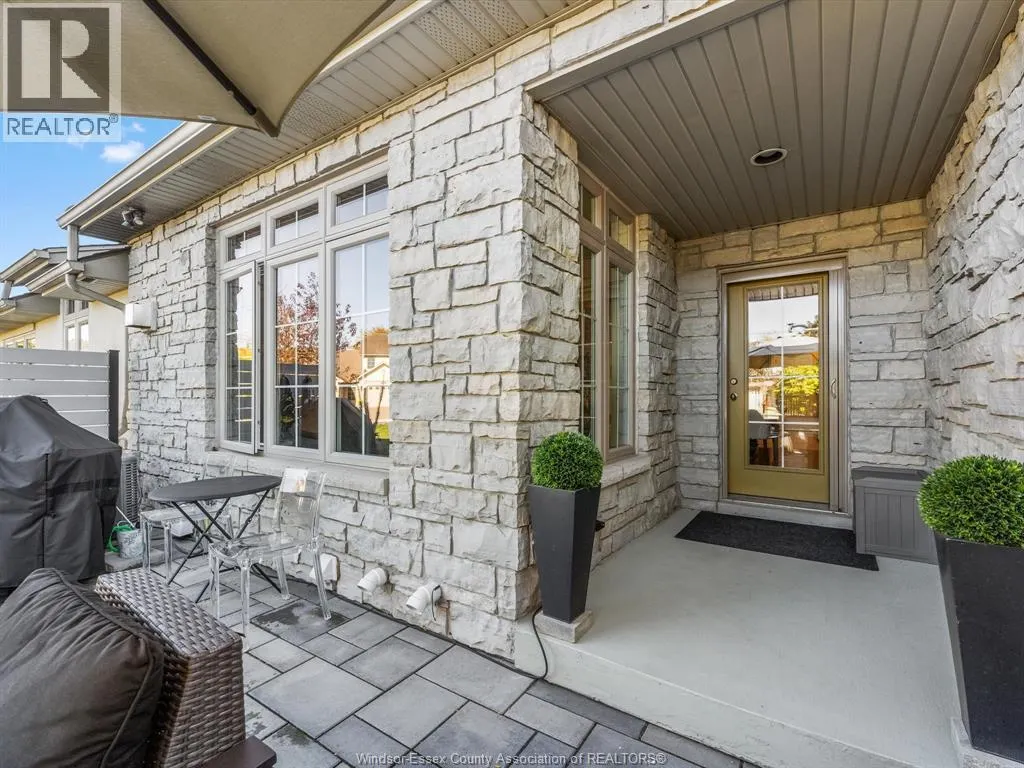 263 WHISPER CREEK CIRCLE
