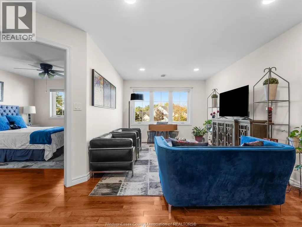 263 WHISPER CREEK CIRCLE