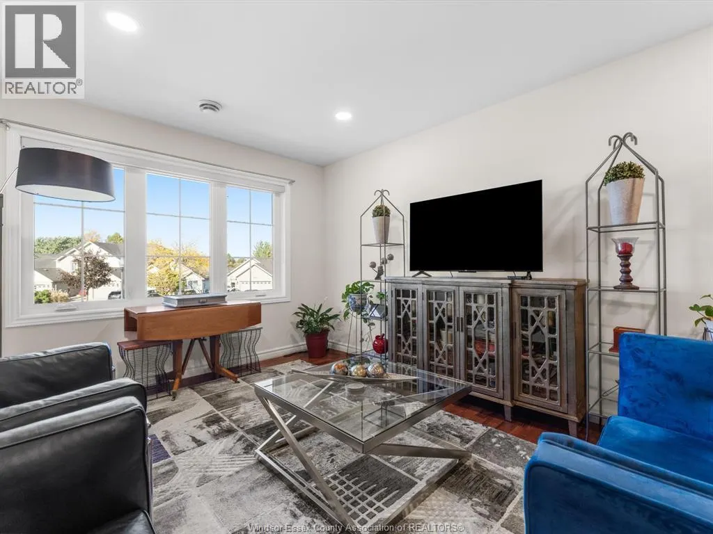 263 WHISPER CREEK CIRCLE