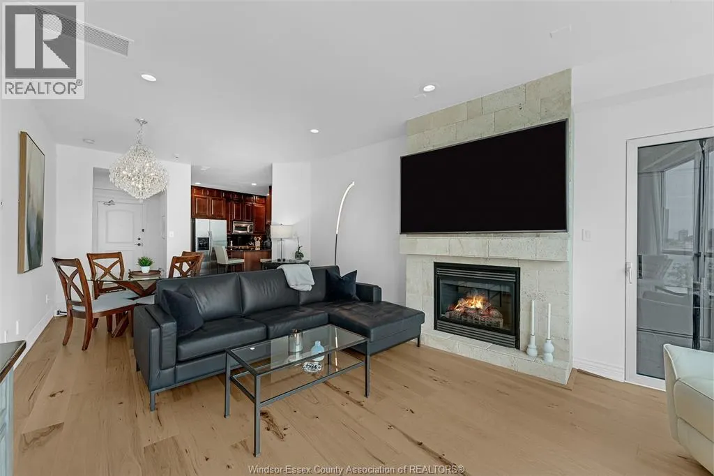 1225 RIVERSIDE DRIVE Unit# 404
