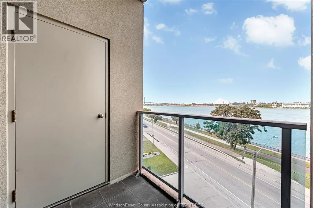 1225 RIVERSIDE DRIVE Unit# 404