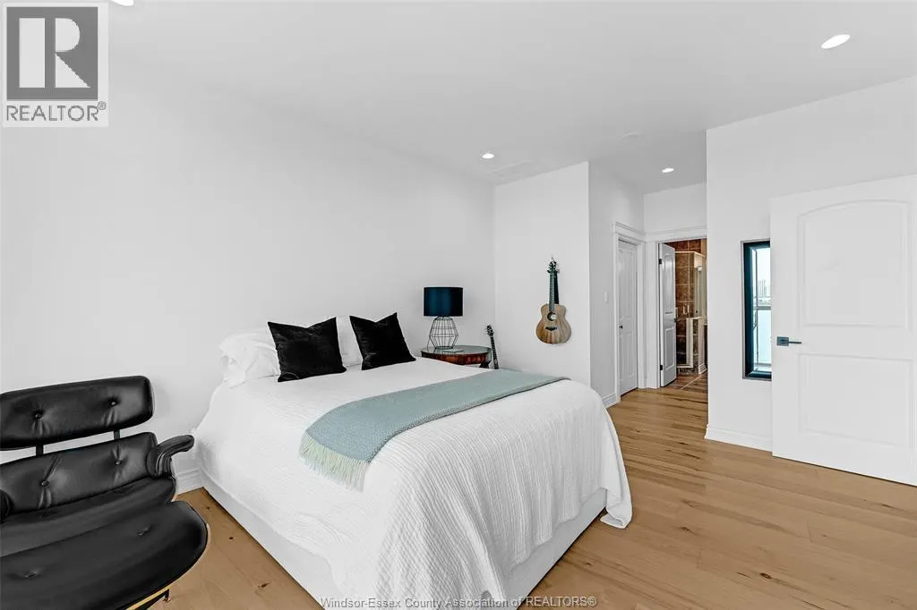 1225 RIVERSIDE DRIVE Unit# 404