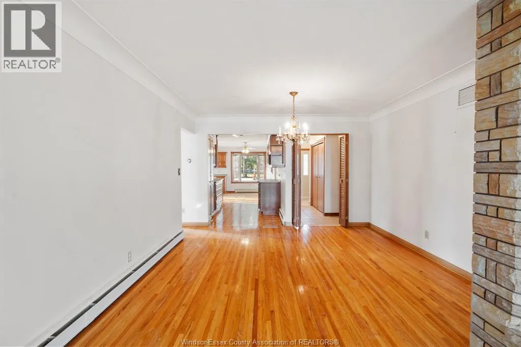 13918 RIVERSIDE DRIVE East