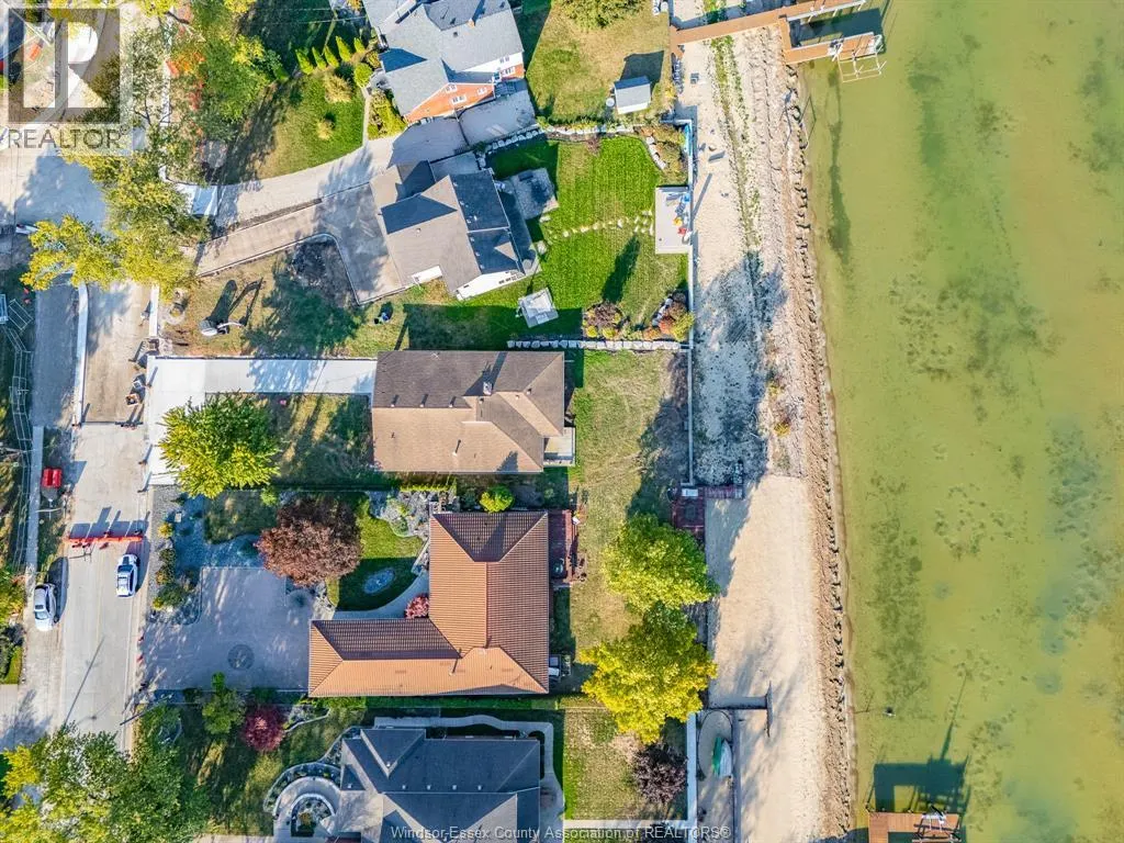 13918 RIVERSIDE DRIVE East