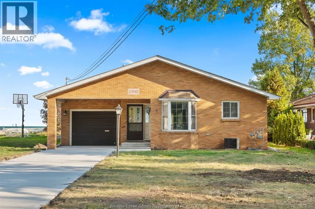 13918 RIVERSIDE DRIVE East