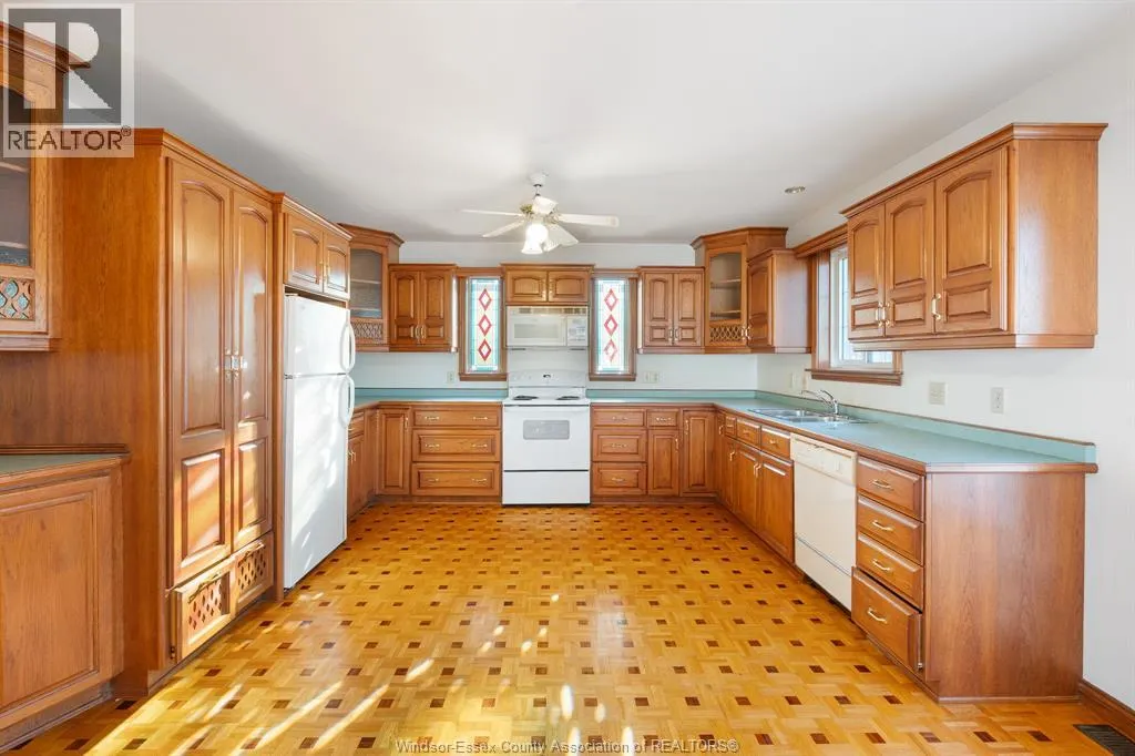 13918 RIVERSIDE DRIVE East