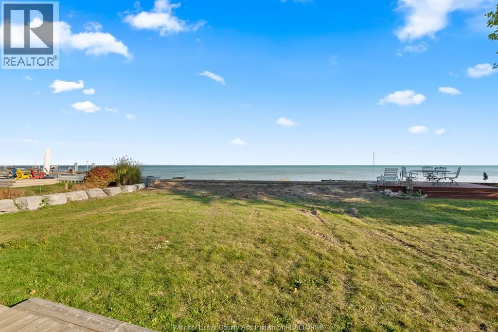 13918 RIVERSIDE DRIVE East