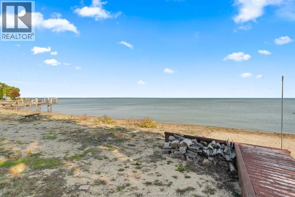 13918 RIVERSIDE DRIVE East