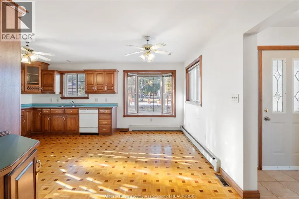 13918 RIVERSIDE DRIVE East