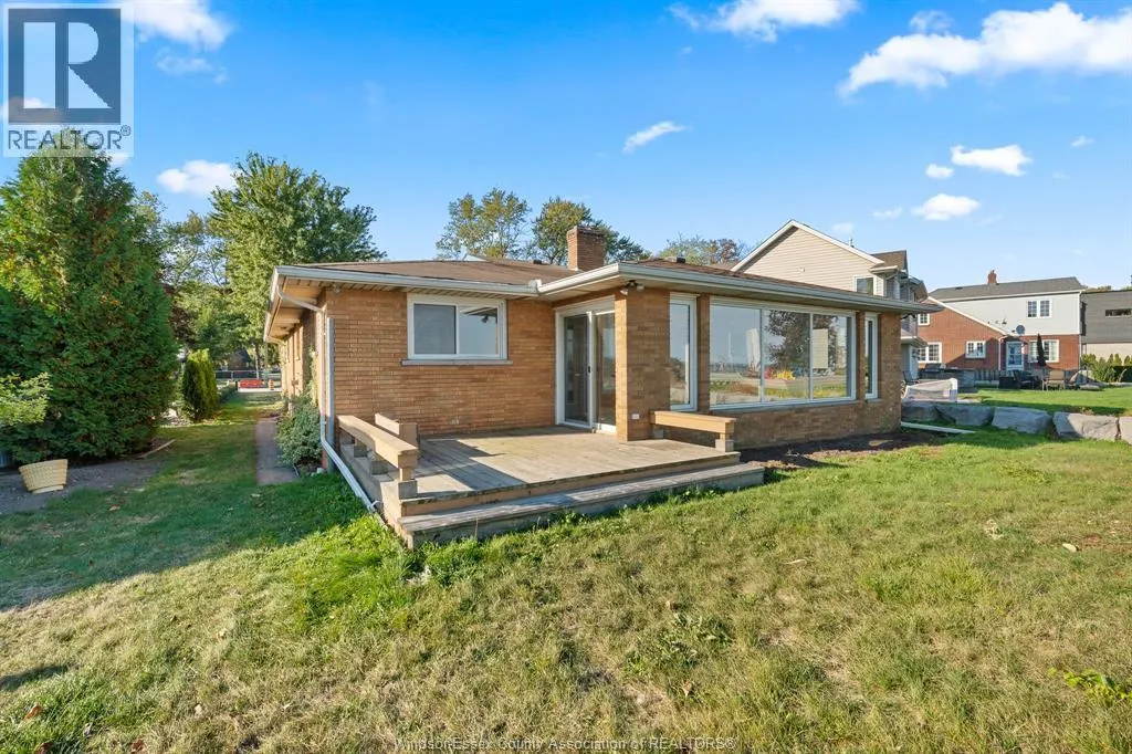 13918 RIVERSIDE DRIVE East