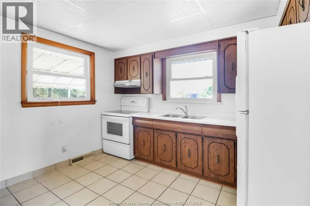 615 GILES West Unit# MAIN