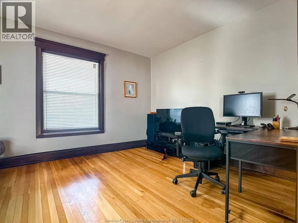 328 GLADSTONE