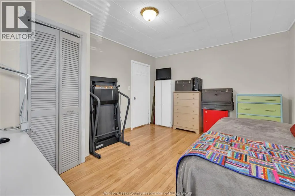 1575 BUCKINGHAM