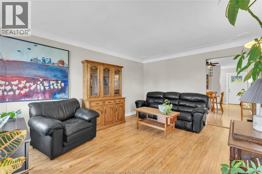 1575 BUCKINGHAM