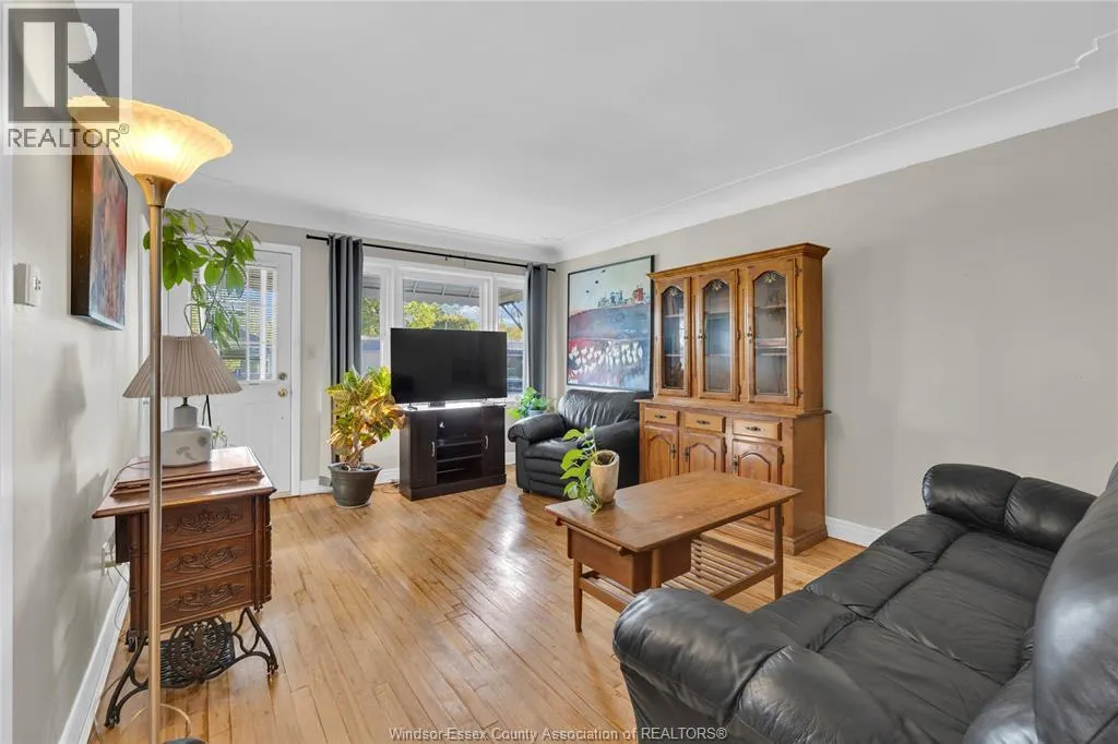 1575 BUCKINGHAM