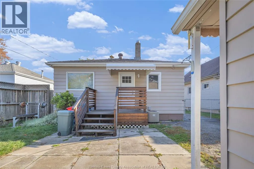 1575 BUCKINGHAM