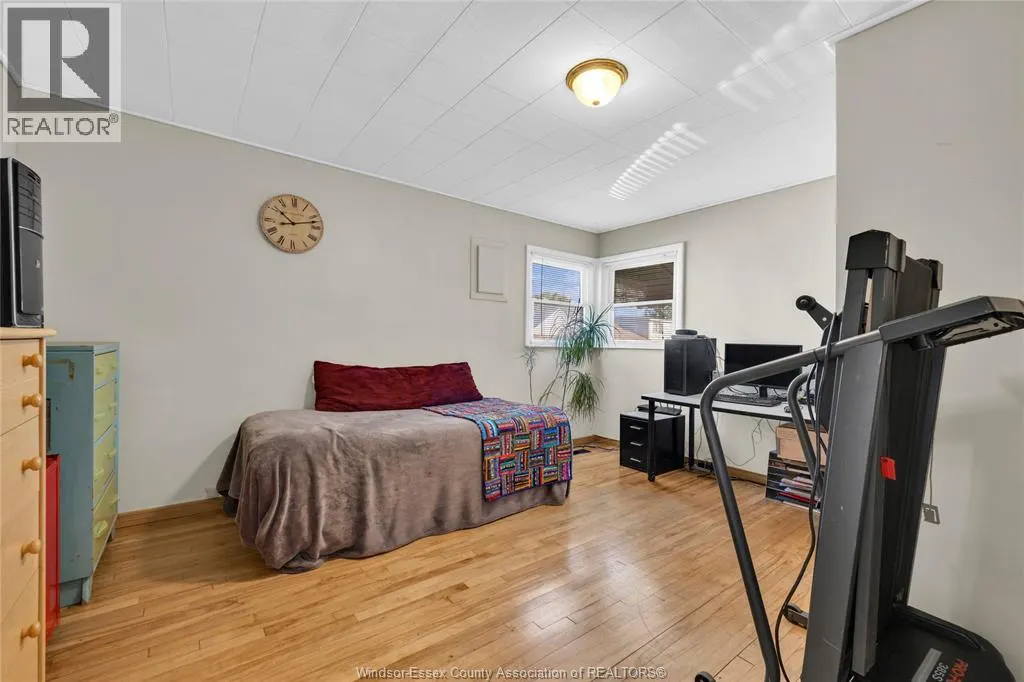 1575 BUCKINGHAM