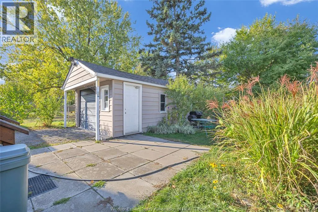 1575 BUCKINGHAM