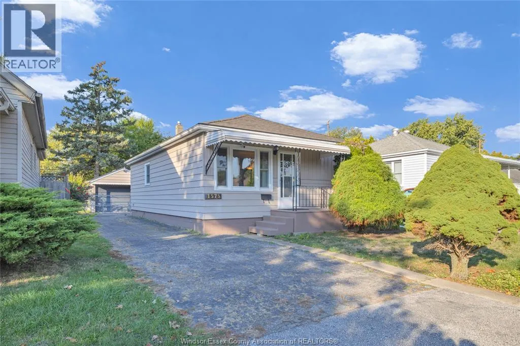 1575 BUCKINGHAM